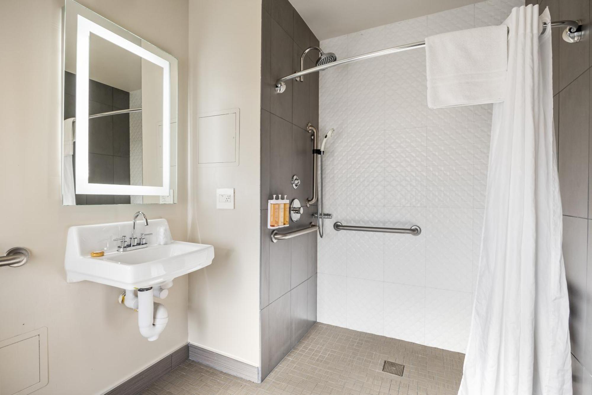 Twin Room Disability Access