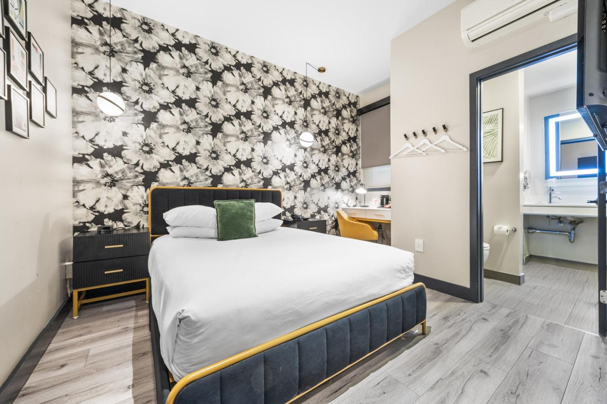 Queen Room