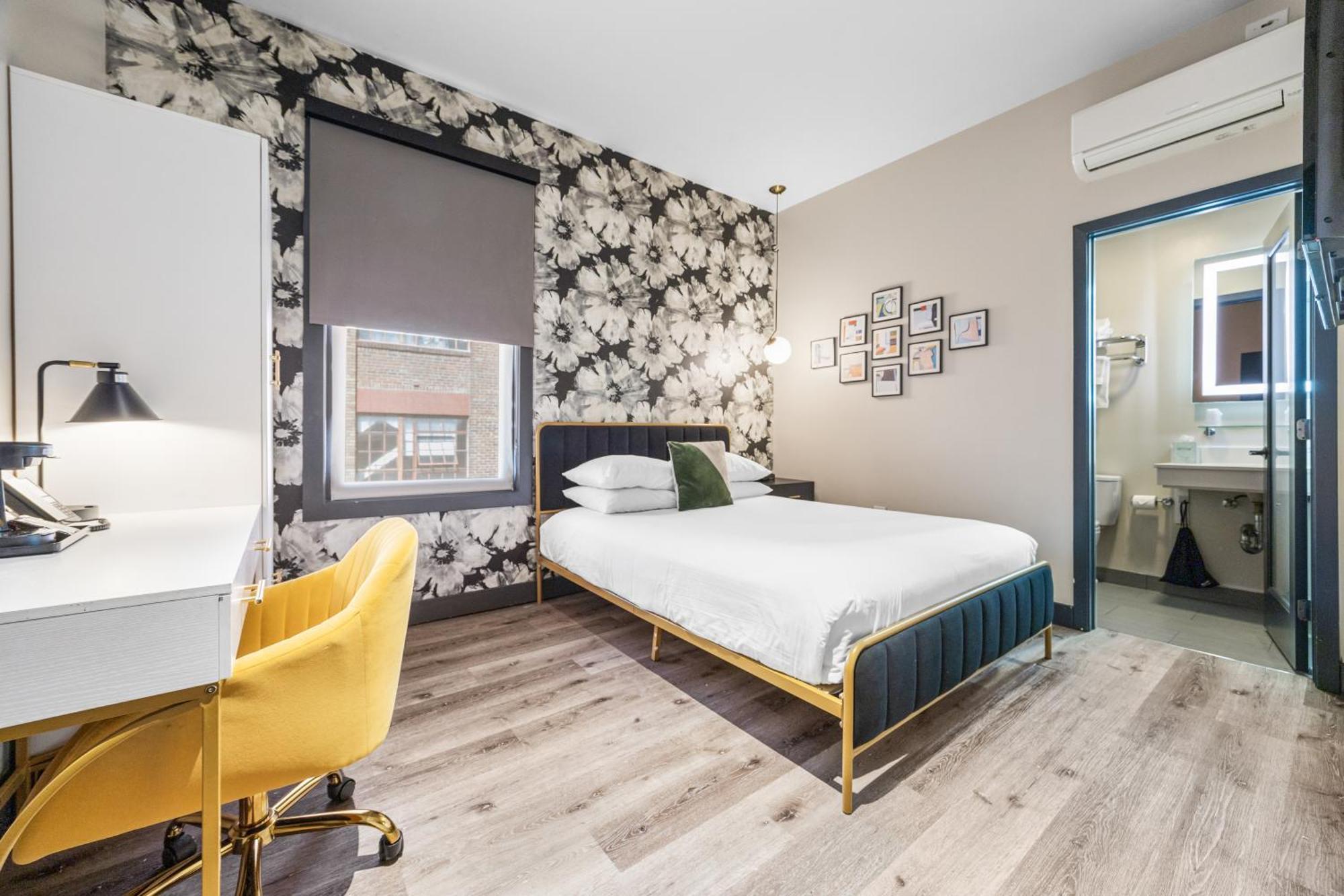 Queen Room