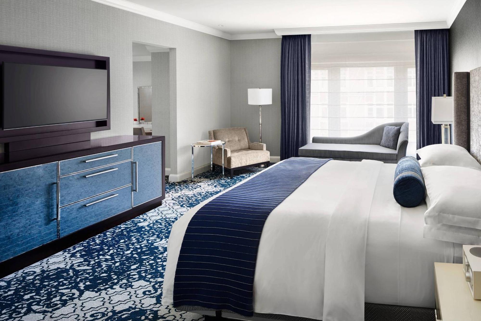 Grand Deluxe King Room